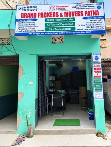 Grand Packers & Movers professional packing and relocation team in Patna